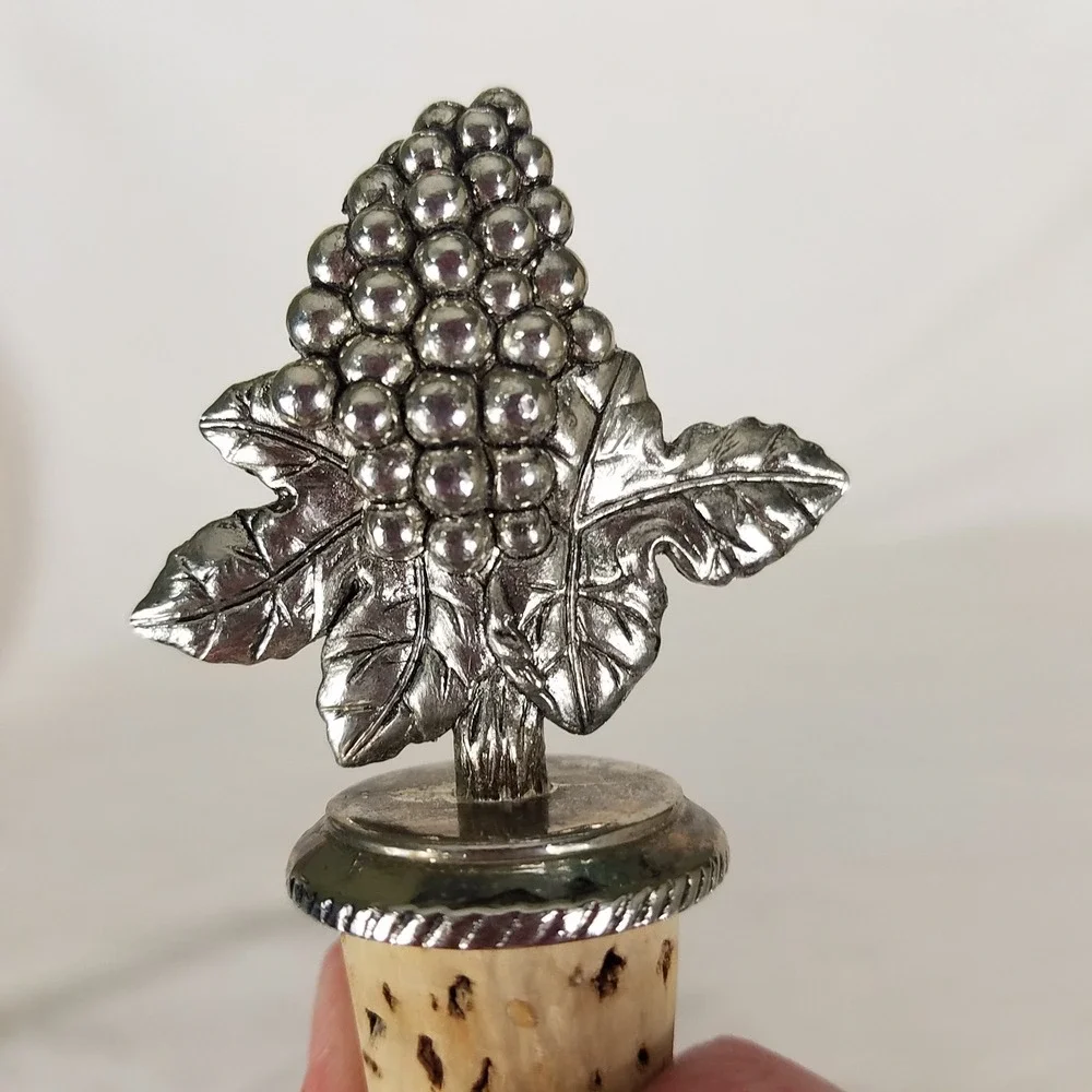 Wine Bottle Stopper Silver New Grape Cluster leaves Metal Cork barware Tuscan